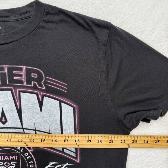 RARE MLS Inter Miami CF x Abercrombie & Fitch Tee 2020 Inaugural Season Size L - Picture 7 of 8